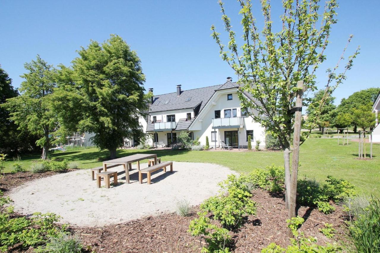 Appartement Strandnahe Fewo Mit Terrasse, Gratis Nutzung Vom Ahoi Erlebnisbad Und Sauna In Sellin - Rex Rugia Fewo 13-2 à Lobbe Extérieur photo